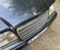 Синій Мерседес 220, об'ємом двигуна 2.2 л та пробігом 352 тис. км за 2200 $, фото 4 на Automoto.ua