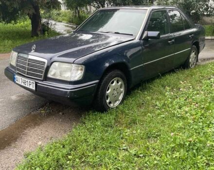 Синій Мерседес 220, об'ємом двигуна 2.2 л та пробігом 352 тис. км за 2200 $, фото 7 на Automoto.ua