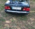 Синий Мерседес 220, объемом двигателя 2 л и пробегом 530 тыс. км за 2474 $, фото 2 на Automoto.ua
