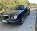 Синій Мерседес 220, об'ємом двигуна 2.2 л та пробігом 280 тис. км за 3700 $, фото 4 на Automoto.ua