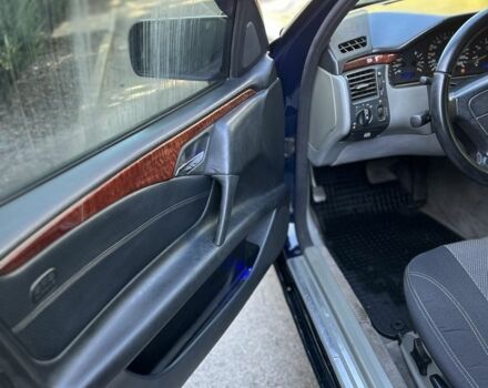 Синій Мерседес 220, об'ємом двигуна 2.2 л та пробігом 280 тис. км за 3700 $, фото 15 на Automoto.ua