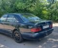 Синій Мерседес 220, об'ємом двигуна 2 л та пробігом 380 тис. км за 1900 $, фото 3 на Automoto.ua