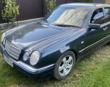 Синій Мерседес 220, об'ємом двигуна 2.2 л та пробігом 370 тис. км за 3500 $, фото 3 на Automoto.ua