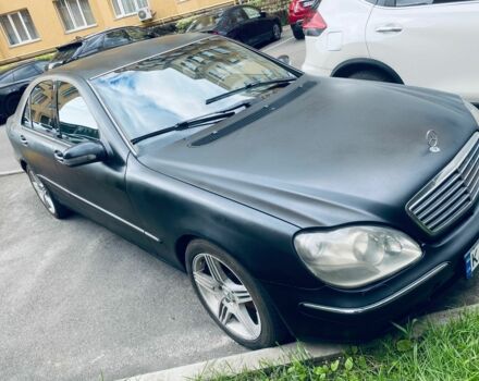 Синій Мерседес 220, об'ємом двигуна 4.3 л та пробігом 250 тис. км за 3500 $, фото 2 на Automoto.ua