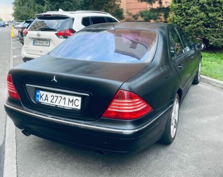 Синій Мерседес 220, об'ємом двигуна 4.3 л та пробігом 250 тис. км за 3500 $, фото 4 на Automoto.ua