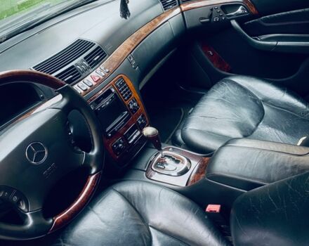 Синій Мерседес 220, об'ємом двигуна 4.3 л та пробігом 250 тис. км за 3500 $, фото 8 на Automoto.ua