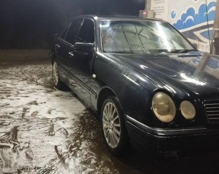 Синій Мерседес 220, об'ємом двигуна 2.2 л та пробігом 349 тис. км за 2300 $, фото 10 на Automoto.ua