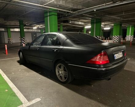 Синий Мерседес 220, объемом двигателя 4.3 л и пробегом 19 тыс. км за 3999 $, фото 1 на Automoto.ua