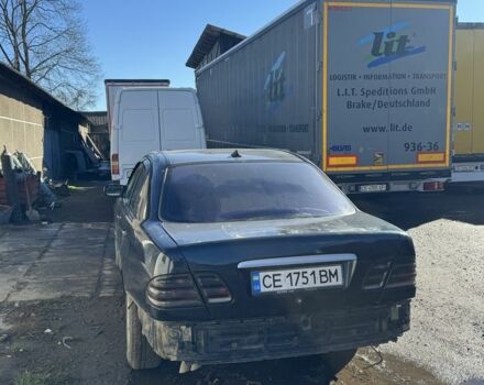 Синій Мерседес 220, об'ємом двигуна 2.2 л та пробігом 300 тис. км за 1650 $, фото 2 на Automoto.ua