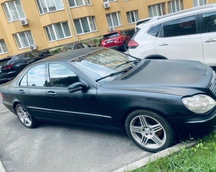 Синій Мерседес 220, об'ємом двигуна 4.3 л та пробігом 250 тис. км за 3500 $, фото 3 на Automoto.ua