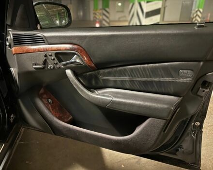 Синий Мерседес 220, объемом двигателя 4.3 л и пробегом 19 тыс. км за 3999 $, фото 3 на Automoto.ua