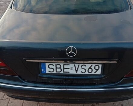 Синий Мерседес 220, объемом двигателя 3 л и пробегом 300 тыс. км за 2500 $, фото 6 на Automoto.ua