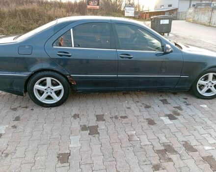 Синий Мерседес 220, объемом двигателя 3 л и пробегом 300 тыс. км за 2500 $, фото 7 на Automoto.ua
