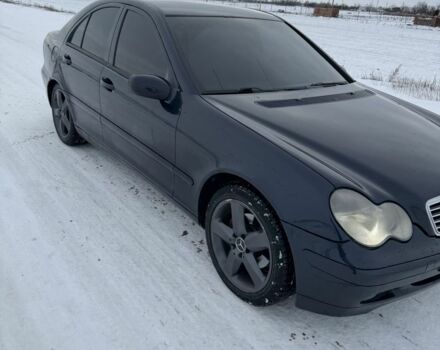 Синий Мерседес 220, объемом двигателя 2.1 л и пробегом 565 тыс. км за 6300 $, фото 7 на Automoto.ua