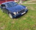 Синий Мерседес 220, объемом двигателя 2.1 л и пробегом 370 тыс. км за 2900 $, фото 6 на Automoto.ua