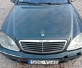 Синий Мерседес 220, объемом двигателя 3 л и пробегом 300 тыс. км за 2500 $, фото 1 на Automoto.ua