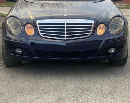 Синий Мерседес 220, объемом двигателя 2.1 л и пробегом 197 тыс. км за 11000 $, фото 1 на Automoto.ua