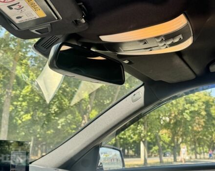 Синій Мерседес 220, об'ємом двигуна 2.2 л та пробігом 179 тис. км за 17700 $, фото 6 на Automoto.ua