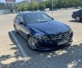 Синій Мерседес 220, об'ємом двигуна 2.2 л та пробігом 179 тис. км за 17700 $, фото 1 на Automoto.ua