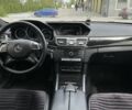 Синий Мерседес 220, объемом двигателя 2.1 л и пробегом 250 тыс. км за 16400 $, фото 5 на Automoto.ua