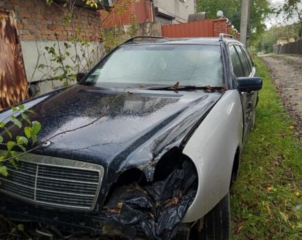 Синий Мерседес 220, объемом двигателя 0 л и пробегом 87 тыс. км за 475 $, фото 3 на Automoto.ua