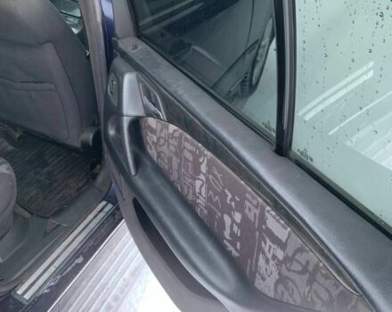 Синий Мерседес 220, объемом двигателя 2.2 л и пробегом 380 тыс. км за 1999 $, фото 8 на Automoto.ua