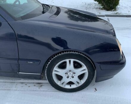 Синий Мерседес 220, объемом двигателя 2.2 л и пробегом 380 тыс. км за 1999 $, фото 7 на Automoto.ua