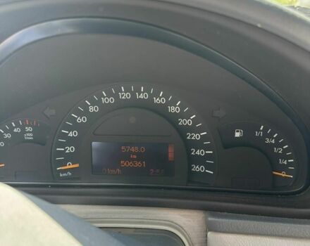 Синий Мерседес 220, объемом двигателя 2.1 л и пробегом 518 тыс. км за 4659 $, фото 6 на Automoto.ua