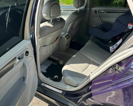 Синий Мерседес 220, объемом двигателя 2.1 л и пробегом 518 тыс. км за 4659 $, фото 11 на Automoto.ua