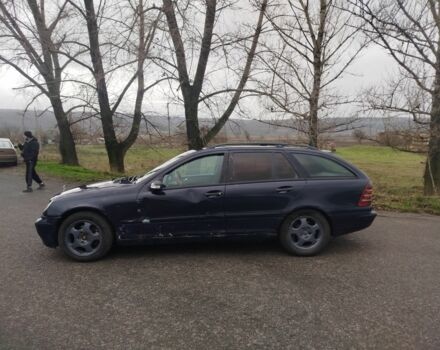 Синий Мерседес 220, объемом двигателя 2.2 л и пробегом 300 тыс. км за 1000 $, фото 4 на Automoto.ua