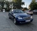 Синій Мерседес 220, об'ємом двигуна 2.2 л та пробігом 385 тис. км за 2949 $, фото 1 на Automoto.ua