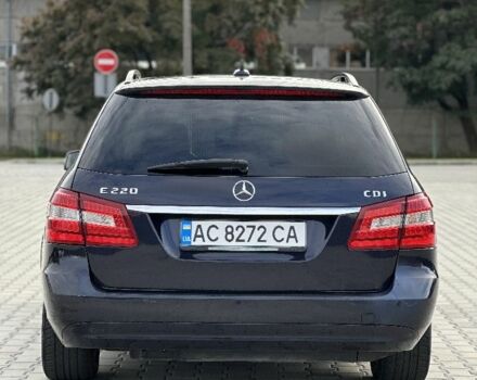 Синий Мерседес 220, объемом двигателя 2.1 л и пробегом 265 тыс. км за 10900 $, фото 6 на Automoto.ua