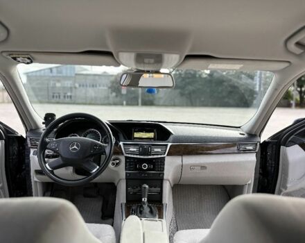 Синий Мерседес 220, объемом двигателя 2.1 л и пробегом 265 тыс. км за 10900 $, фото 15 на Automoto.ua