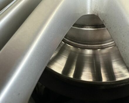 Синий Мерседес 220, объемом двигателя 2.1 л и пробегом 275 тыс. км за 12855 $, фото 2 на Automoto.ua