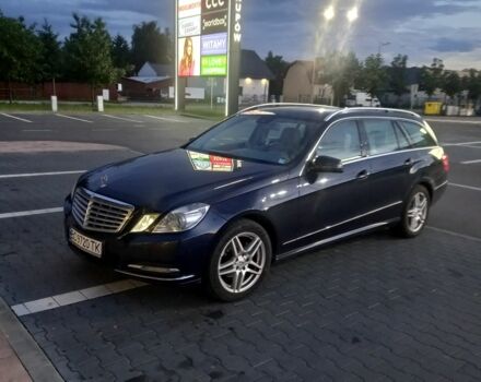 Синий Мерседес 220, объемом двигателя 2.1 л и пробегом 275 тыс. км за 12855 $, фото 5 на Automoto.ua