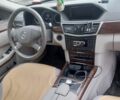 Синий Мерседес 220, объемом двигателя 2.1 л и пробегом 275 тыс. км за 12855 $, фото 3 на Automoto.ua