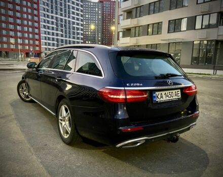 Синій Мерседес 220, об'ємом двигуна 2 л та пробігом 333 тис. км за 16990 $, фото 5 на Automoto.ua