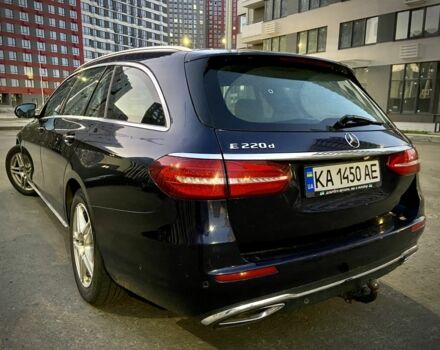 Синій Мерседес 220, об'ємом двигуна 2 л та пробігом 333 тис. км за 16990 $, фото 4 на Automoto.ua