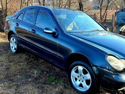 Синий Мерседес 220, объемом двигателя 0 л и пробегом 30 тыс. км за 1700 $, фото 1 на Automoto.ua