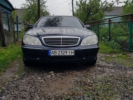 Мерседес 220 2002 в Жмеренке на Automoto.ua Синий Мерседес 220, объемом двигателя 3.2 л и пробегом 250 тыс. км за 6250 $, фото 1 на Automoto.ua