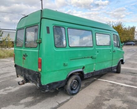 Зеленый Мерседес 220, объемом двигателя 0 л и пробегом 266 тыс. км за 799 $, фото 3 на Automoto.ua