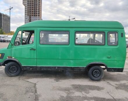 Зеленый Мерседес 220, объемом двигателя 0 л и пробегом 266 тыс. км за 799 $, фото 5 на Automoto.ua