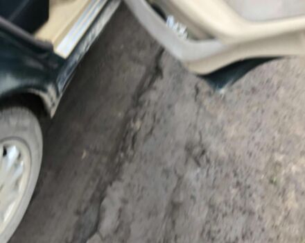 Зеленый Мерседес 220, объемом двигателя 2.2 л и пробегом 1 тыс. км за 2700 $, фото 6 на Automoto.ua