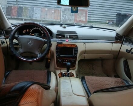 Зеленый Мерседес 220, объемом двигателя 3.5 л и пробегом 300 тыс. км за 6700 $, фото 4 на Automoto.ua