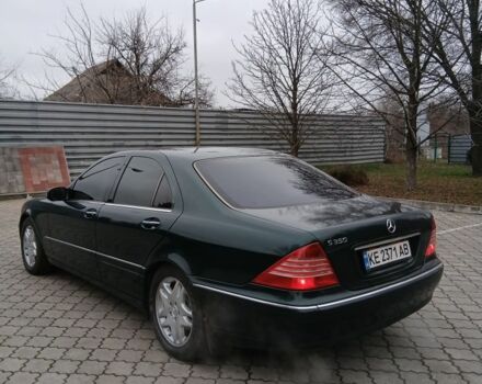 Зеленый Мерседес 220, объемом двигателя 3.5 л и пробегом 300 тыс. км за 6700 $, фото 3 на Automoto.ua