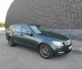 Зеленый Мерседес 220, объемом двигателя 2.1 л и пробегом 437 тыс. км за 7697 $, фото 1 на Automoto.ua