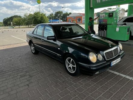 Мерседес 220 1998 у Вознесенске на Automoto.ua Зелений Мерседес 220, об'ємом двигуна 2.8 л та пробігом 300 тис. км за 2650 $, фото 1 на Automoto.ua