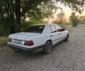 Білий Мерседес 230, об'ємом двигуна 2.3 л та пробігом 400 тис. км за 1700 $, фото 3 на Automoto.ua
