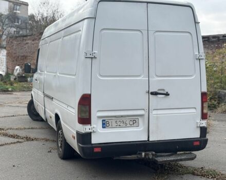 Білий Мерседес 230, об'ємом двигуна 2.1 л та пробігом 312 тис. км за 4900 $, фото 1 на Automoto.ua