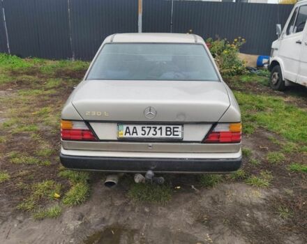 Бежевий Мерседес 230, об'ємом двигуна 2.3 л та пробігом 3 тис. км за 1800 $, фото 1 на Automoto.ua